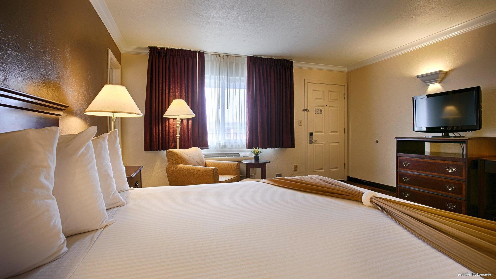 Days Inn & Suites By Wyndham Lodi Room photo